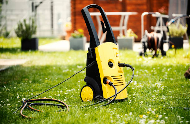Animal Enclosure Cleaning in Tichigan, WI